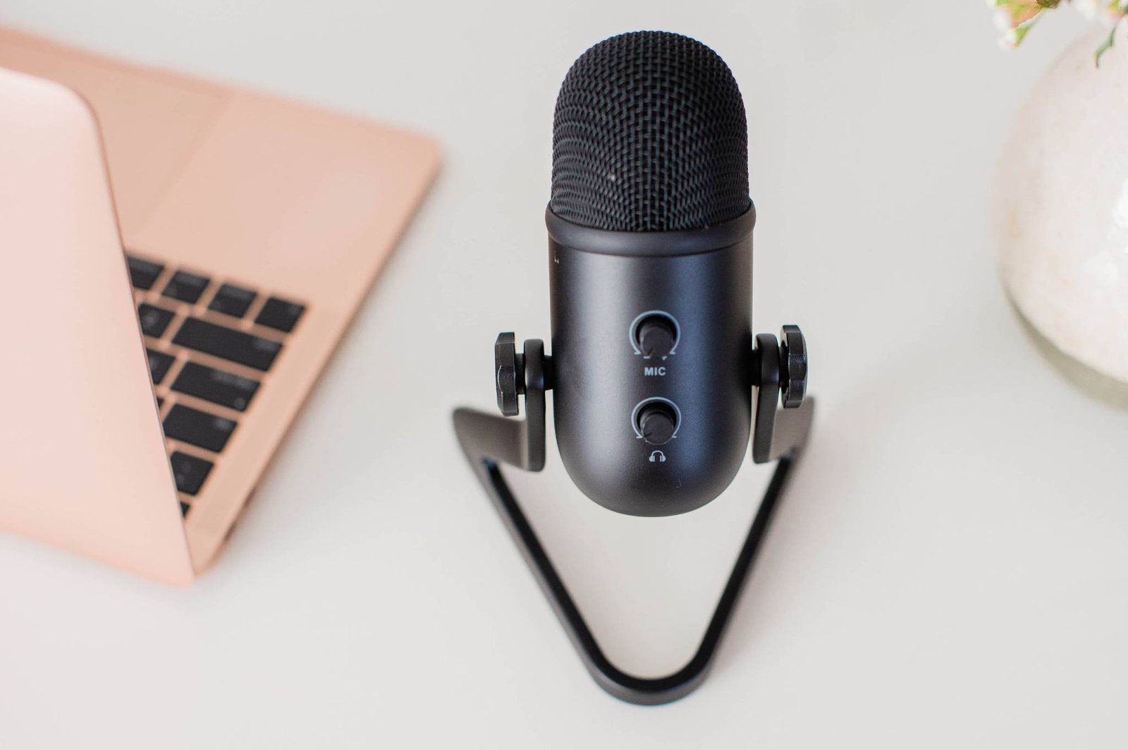 Microfono per fare i podcast - Innovative Web Agency 